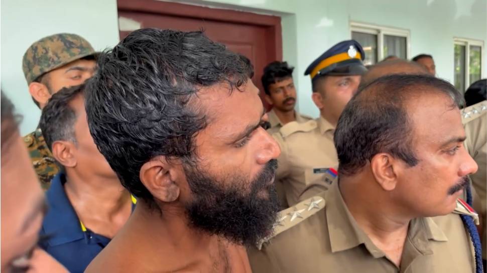 Govindachamy Prison Break Timeline: 20 ദിവസത്തെ ആസൂത്രണം, ഭാരം കുറച്ചു, ആയുധം കിട്ടിയത് ജയിലില് നിന്ന്- ഗോവിന്ദച്ചാമിയുടെ ജയില്ച്ചാട്ടത്തിന്റെ ഘട്ടങ്ങള് ഇങ്ങനെ Govindachamy Prison Break Timeline: 20 ദിവസത്തെ ആസൂത്രണം, ഭാരം കുറച്ചു, ആയുധം കിട്ടിയത് ജയിലില് നിന്ന്- ഗോവിന്ദച്ചാമിയുടെ ജയില്ച്ചാട്ടത്തിന്റെ ഘട്ടങ്ങള് ഇങ്ങനെ