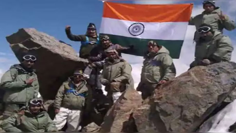 Kargil Vijay Diwas 2025: ഇന്ന് കാർഗിൽ വിജയ് ദിവസ്; പോരാട്ട വിജയത്തിന്റെ ഓർമകൾക്ക് ഇന്ന് 26 വയസ് Kargil Vijay Diwas 2025: ഇന്ന് കാർഗിൽ വിജയ് ദിവസ്; പോരാട്ട വിജയത്തിന്റെ ഓർമകൾക്ക് ഇന്ന് 26 വയസ്