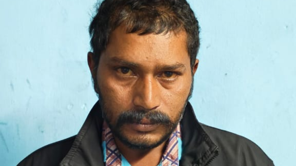 Adimaly Crime News: വീട്ടിൽ ഒന്നരക്കിലോയോളം കഞ്ചാവ്; യുവാവ് അടിമാലി നർക്കോട്ടിക് എൻഫോഴ്സ്മെന്റ് സ്ക്വാഡിന്റെ പിടിയിൽ Adimaly Crime News: വീട്ടിൽ ഒന്നരക്കിലോയോളം കഞ്ചാവ്; യുവാവ് അടിമാലി നർക്കോട്ടിക് എൻഫോഴ്സ്മെന്റ് സ്ക്വാഡിന്റെ പിടിയിൽ