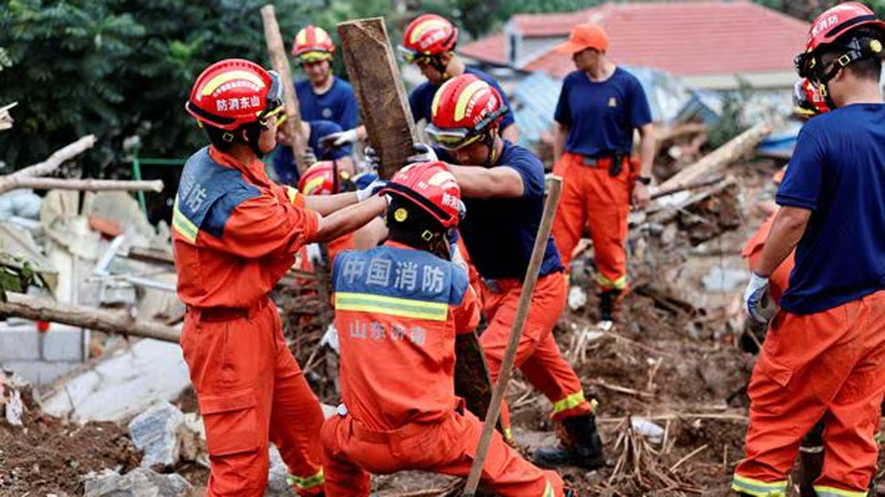 China Flood: ബെയ്ജിങ്ങിൽ കനത്തമഴയെ തുടർന്ന് പ്രളയം; മരണം 34 കവിഞ്ഞു China Flood: ബെയ്ജിങ്ങിൽ കനത്തമഴയെ തുടർന്ന് പ്രളയം; മരണം 34 കവിഞ്ഞു