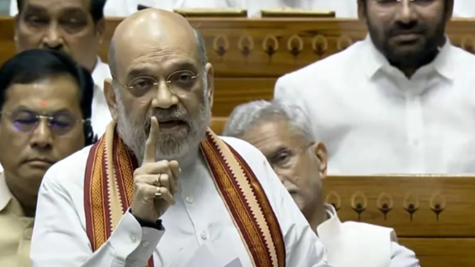 Parliament Monsoon Session: പഹൽഗാം ഭീകരാക്രമണത്തിലെ മൂന്ന് ഭീകരരെ വധിച്ചു; നടപടി ഓപ്പറേഷൻ മഹാദേവിലൂടെയെന്ന് അമിത് ഷാ Parliament Monsoon Session: പഹൽഗാം ഭീകരാക്രമണത്തിലെ മൂന്ന് ഭീകരരെ വധിച്ചു; നടപടി ഓപ്പറേഷൻ മഹാദേവിലൂടെയെന്ന് അമിത് ഷാ