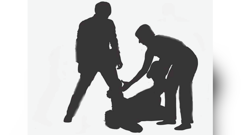Attingal Crime News: വിദ്യാർത്ഥിക്ക് ജിം ട്രെയിനറുടെയും മകന്റെയും ക്രൂരമർദ്ദനം; പ്രതികളെ നിസാര വകുപ്പ് ചുമത്തി വിട്ടയച്ചുവെന്ന് കുടുംബം Attingal Crime News: വിദ്യാർത്ഥിക്ക് ജിം ട്രെയിനറുടെയും മകന്റെയും ക്രൂരമർദ്ദനം; പ്രതികളെ നിസാര വകുപ്പ് ചുമത്തി വിട്ടയച്ചുവെന്ന് കുടുംബം