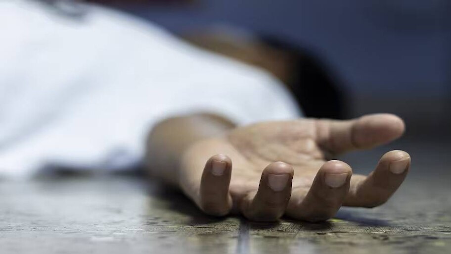 Death News: കൊട്ടാരക്കരയിൽ പൊലീസുകാരനെ മരിച്ച നിലയിൽ കണ്ടെത്തി
