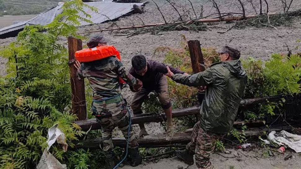 Uttarkashi Cloudburst: ഉത്തരകാശിയിലെ മിന്നൽ പ്രളയം: അടിയന്തര യോഗം ചേർന്ന് സംസ്ഥാന ദുരന്ത നിവാരണ സേന Uttarkashi Cloudburst: ഉത്തരകാശിയിലെ മിന്നൽ പ്രളയം: അടിയന്തര യോഗം ചേർന്ന് സംസ്ഥാന ദുരന്ത നിവാരണ സേന