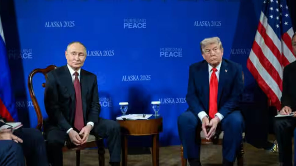 Trump-Putin Alaska Meet: അന്തിമ കരാറിലെത്താതെ ട്രംപ് - പുടിൻ കൂടിക്കാഴ്ച അവസാനിച്ചു Trump-Putin Alaska Meet: അന്തിമ കരാറിലെത്താതെ ട്രംപ് - പുടിൻ കൂടിക്കാഴ്ച അവസാനിച്ചു