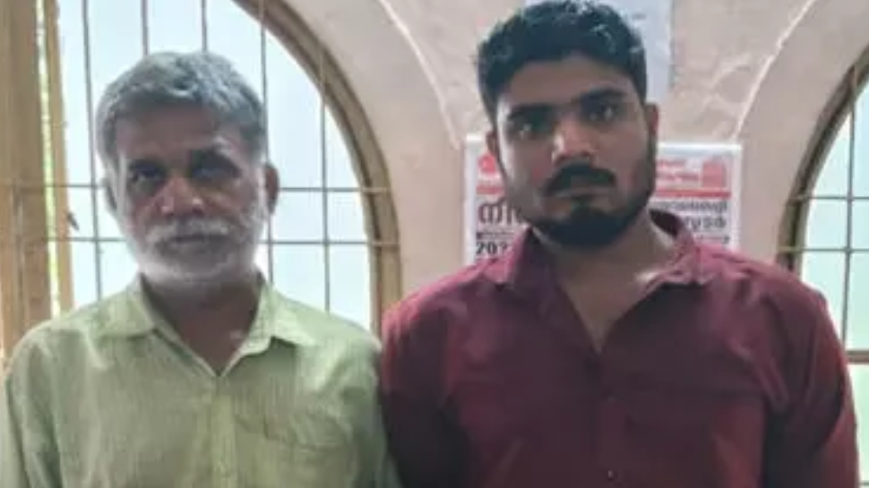 Crime News: പാലക്കാട് 10 കിലോ കഞ്ചാവുമായി അച്ഛനും മകനും പിടിയിൽ Crime News: പാലക്കാട് 10 കിലോ കഞ്ചാവുമായി അച്ഛനും മകനും പിടിയിൽ