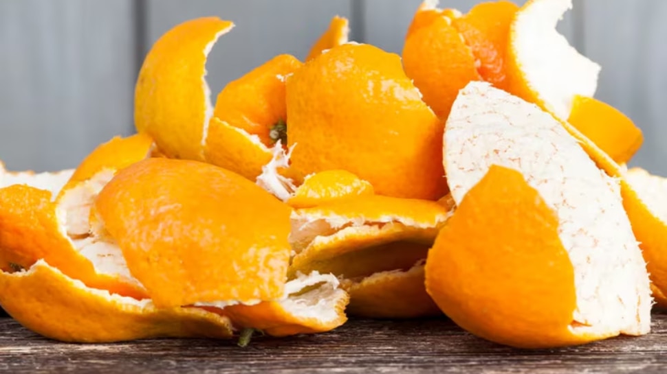 Orange Peel Uses: ഇനി ഓറഞ്ച് തൊലി കളയണ്ടാട്ടോ; വീട് വൃത്തിയാക്കാൻ ഇത് ബെസ്റ്റാ..! Orange Peel Uses: ഇനി ഓറഞ്ച് തൊലി കളയണ്ടാട്ടോ; വീട് വൃത്തിയാക്കാൻ ഇത് ബെസ്റ്റാ..!