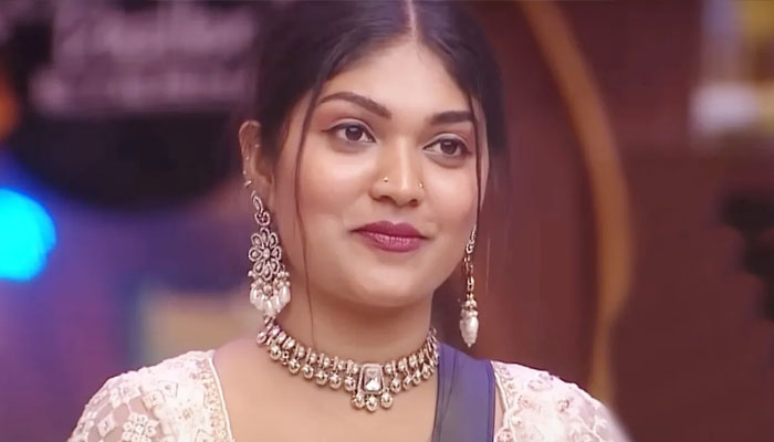 Bigg Boss Malayalam Season 7: ഇത്തവണ ബിഗ് ബോസ് കപ്പ് ആര് അടിക്കും? പ്രവചനവുമായി ആര്ജെ ബിന്സി Bigg Boss Malayalam Season 7: ഇത്തവണ ബിഗ് ബോസ് കപ്പ് ആര് അടിക്കും? പ്രവചനവുമായി ആര്ജെ ബിന്സി
