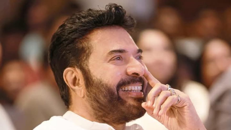 Mammootty Health Update: പൂർണ ആരോഗ്യവാൻ, മമ്മൂട്ടി വീണ്ടും സിനിമയില് സജീവമാകുന്നു; സന്തോഷവാർത്ത പങ്കുവെച്ച് ആന്റോ ജോസഫ് Mammootty Health Update: പൂർണ ആരോഗ്യവാൻ, മമ്മൂട്ടി വീണ്ടും സിനിമയില് സജീവമാകുന്നു; സന്തോഷവാർത്ത പങ്കുവെച്ച് ആന്റോ ജോസഫ്