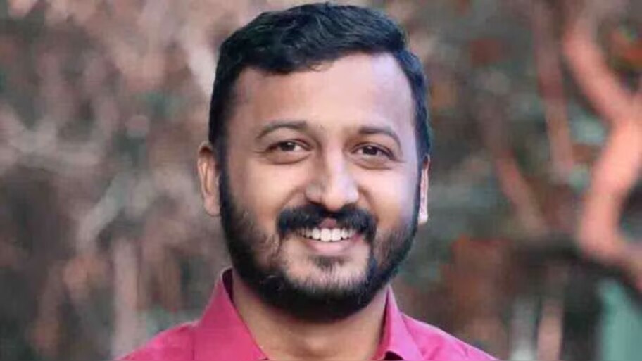Rahul Mamkootathil Chat: 'താൻ മുടിഞ്ഞ ​ഗ്ലാമർ അല്ലേ... ഞാൻ എത്ര ദിവസമായി നമ്പർ ചോദിക്കുന്നു'; രാഹുല്‍ മാങ്കൂട്ടത്തിലിന്റെ ചാറ്റുകൾ പുറത്ത്