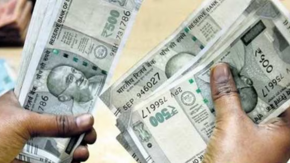 Welfare Pension: സർക്കാരിന്റെ ഓണസമ്മാനം; നാളെ മുതൽ രണ്ട് മാസത്തെ ക്ഷേമ പെൻഷൻ അക്കൗണ്ടിലെത്തും, ഗുണഭോക്താക്കൾക്ക് എത്ര രൂപ ലഭിക്കും? Welfare Pension: സർക്കാരിന്റെ ഓണസമ്മാനം; നാളെ മുതൽ രണ്ട് മാസത്തെ ക്ഷേമ പെൻഷൻ അക്കൗണ്ടിലെത്തും, ഗുണഭോക്താക്കൾക്ക് എത്ര രൂപ ലഭിക്കും?
