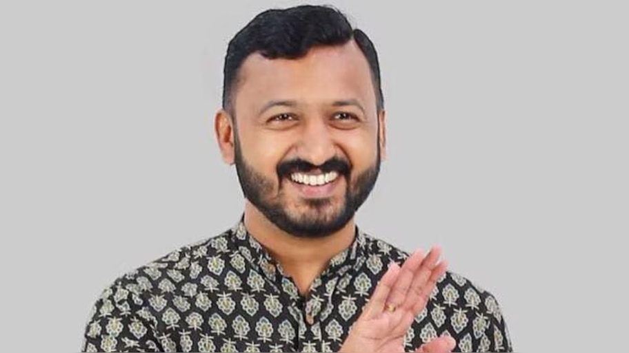 Youth Congress: യൂത്ത് കോൺ​ഗ്രസിൽ തമ്മിലടി, പരസ്യ പോര്; ഒടുവിൽ വാട്സാപ് ​ഗ്രൂപ്പ് പൂട്ടി അഡ്മിൻ