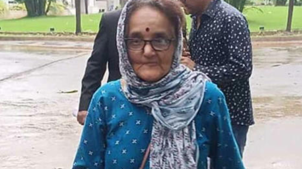 Dharmasthala Missing Case: ധർമ്മസ്ഥല തിരോധാന കേസ്; 'അങ്ങനൊരു മകൾ തനിക്കില്ല, എല്ലാം വ്യാജം', വെളിപ്പെടുത്തലുമായി സുജാത ഭട്ട് Dharmasthala Missing Case: ധർമ്മസ്ഥല തിരോധാന കേസ്; 'അങ്ങനൊരു മകൾ തനിക്കില്ല, എല്ലാം വ്യാജം', വെളിപ്പെടുത്തലുമായി സുജാത ഭട്ട്