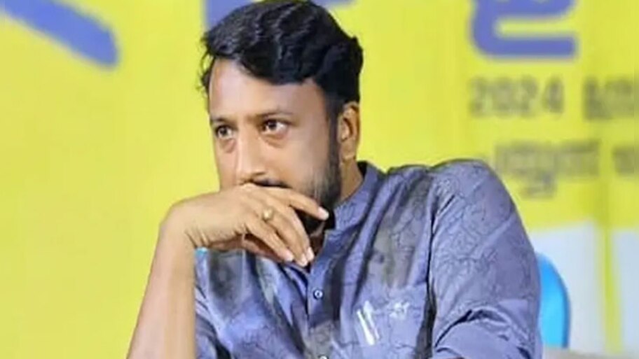 Rahul Mamkootatil Suspended: രാഹുൽ മാങ്കൂട്ടത്തിലിന് പാർട്ടിയിൽ നിന്ന് സസ്‌പെൻഷൻ