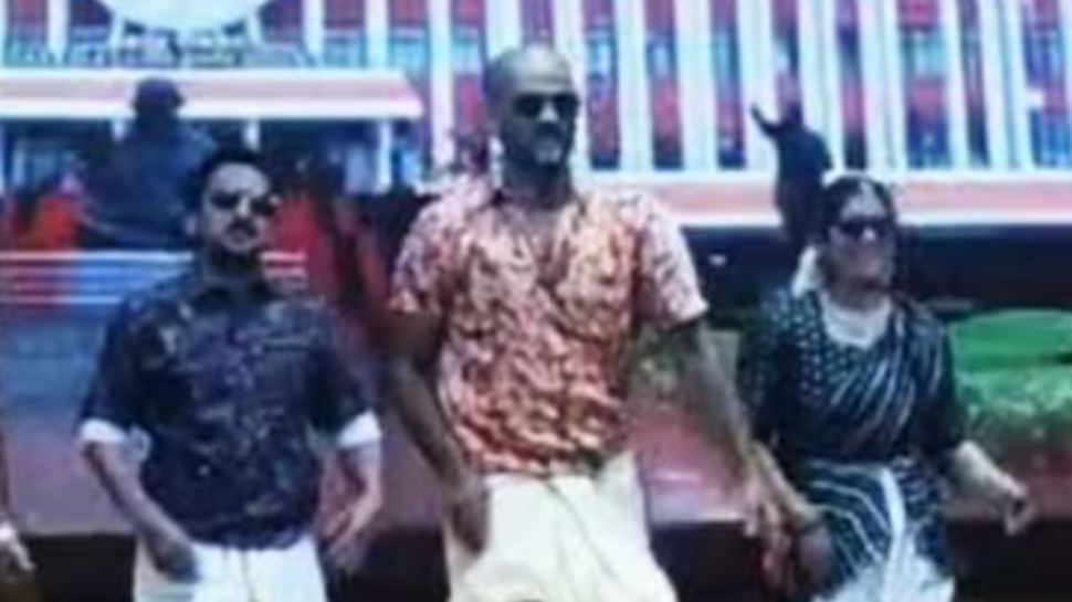 Kerala Assembly Staff Died: ഓണാഘോഷ പരിപാടിക്കിടെ കുഴഞ്ഞു വീണു; നിയമസഭയിലെ ഡെപ്യൂട്ടി ലൈബ്രേറിയന് ദാരുണാന്ത്യം Kerala Assembly Staff Died: ഓണാഘോഷ പരിപാടിക്കിടെ കുഴഞ്ഞു വീണു; നിയമസഭയിലെ ഡെപ്യൂട്ടി ലൈബ്രേറിയന് ദാരുണാന്ത്യം