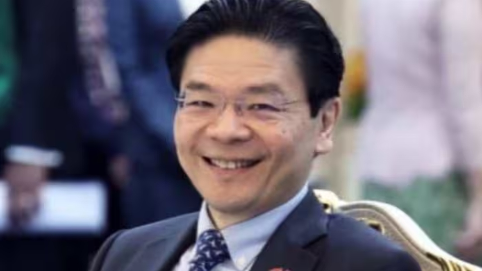Singapore PM Lawrence Wong: സിംഗപ്പൂർ പ്രധാനമന്ത്രി ലോറൻസ് വോങിൻെറ മൂന്ന് ദിവസത്തെ ഇന്ത്യാ സന്ദർശനം ഇന്ന് ആരംഭിക്കും; സുപ്രധാന കരാറുകളിൽ ഒപ്പുവച്ചേക്കും Singapore PM Lawrence Wong: സിംഗപ്പൂർ പ്രധാനമന്ത്രി ലോറൻസ് വോങിൻെറ മൂന്ന് ദിവസത്തെ ഇന്ത്യാ സന്ദർശനം ഇന്ന് ആരംഭിക്കും; സുപ്രധാന കരാറുകളിൽ ഒപ്പുവച്ചേക്കും