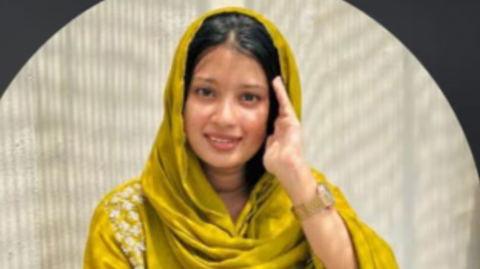 Ayesha Rasha Suicide Case: ആയിഷ റഷയുടെ മരണം: ആൺസുഹൃത്തിനെതിരെ കൂടുതൽ തെളിവുകൾ പുറത്ത് Ayesha Rasha Suicide Case: ആയിഷ റഷയുടെ മരണം: ആൺസുഹൃത്തിനെതിരെ കൂടുതൽ തെളിവുകൾ പുറത്ത്