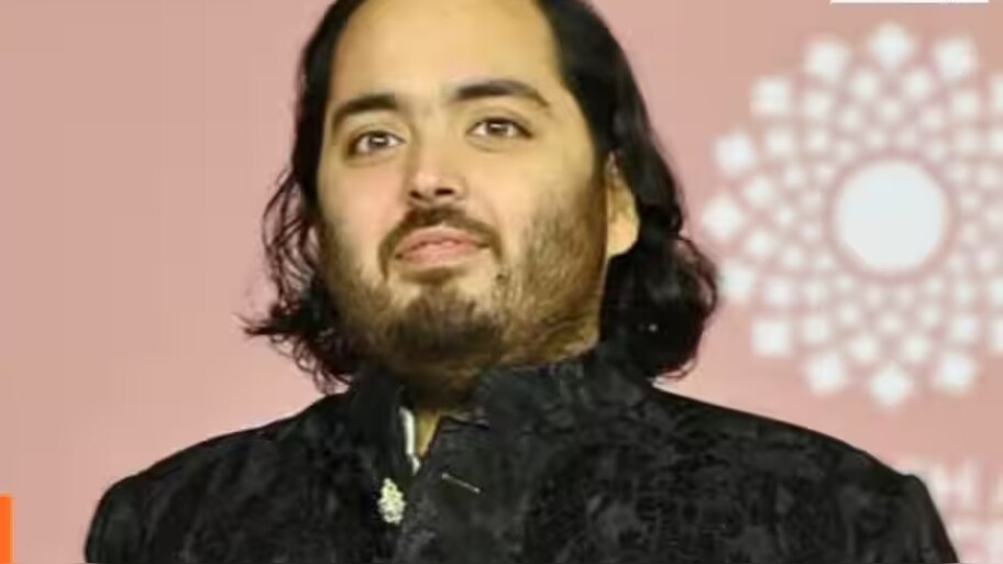 Anand Ambani: റഷ്യയിൽ നിന്നും എണ്ണ വാങ്ങുന്നതിൽ റിലയൻസിന് സമ്മർദ്ദം