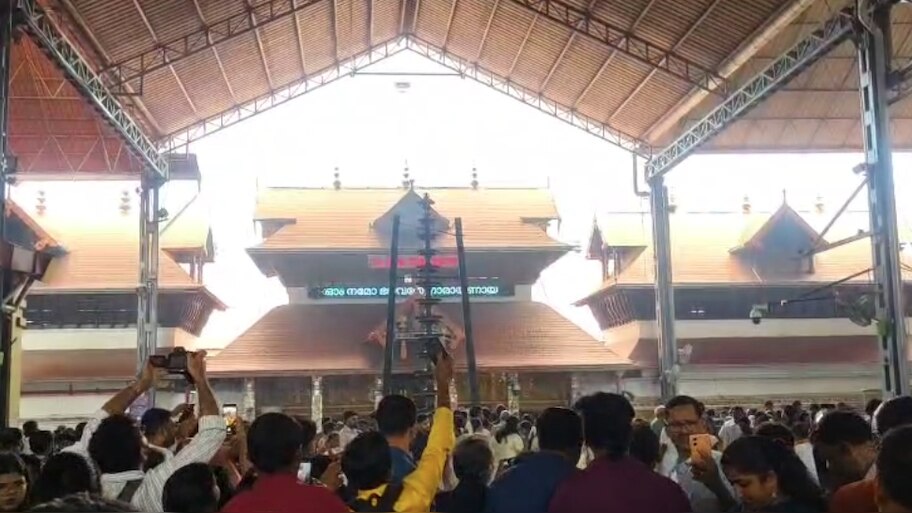 Thiruvonam 2025: നാടെങ്ങും ഓണാഘോഷം; തിരുവോണനാളിൽ ഗുരുവായൂരിൽ വൻ ഭക്തജന തിരക്ക്