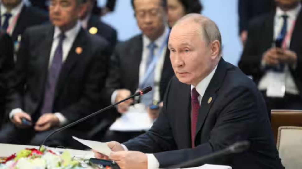 Putin Warns Against Foreign Troops: യുക്രൈനിൽ ഏത് തരത്തിലുള്ള വിദേശ വിന്യാസവും നാശത്തിൽ കലാശിക്കും; മുന്നറിയിപ്പ് നൽകി പുടിൻ Putin Warns Against Foreign Troops: യുക്രൈനിൽ ഏത് തരത്തിലുള്ള വിദേശ വിന്യാസവും നാശത്തിൽ കലാശിക്കും; മുന്നറിയിപ്പ് നൽകി പുടിൻ