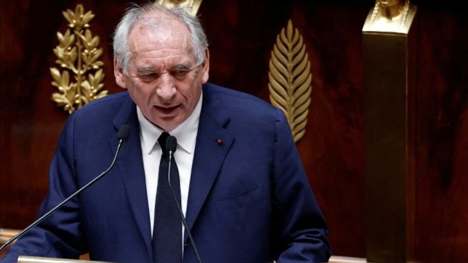 French PM François Bayrou: ഫ്രാൻസിൽ രാഷ്ട്രീയ പ്രതിസന്ധി; അവിശ്വാസ വോട്ടിൽ പുറത്തായി പ്രധാനമന്ത്രി