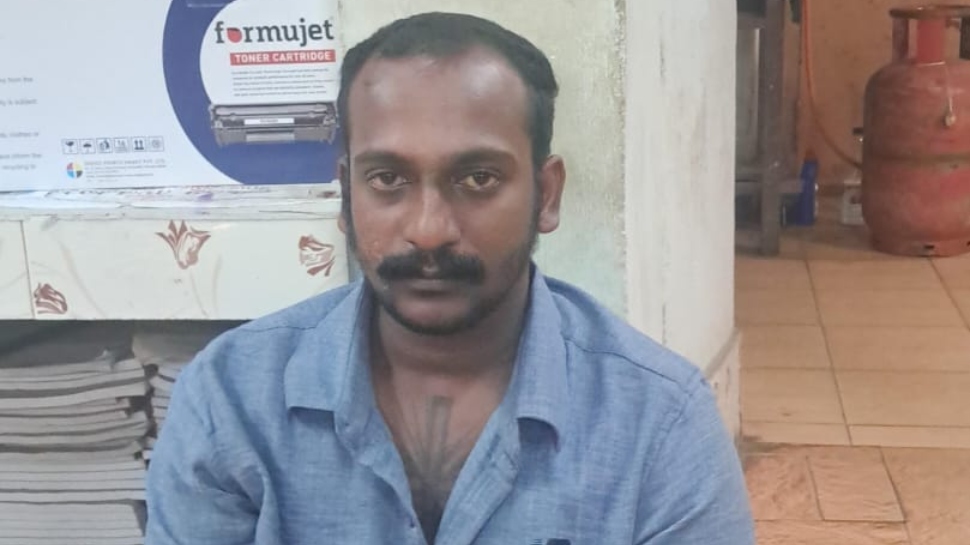 Marijuana Seized: തിരുവനന്തപുരത്ത് കഞ്ചാവുമായി യുവാവ് പിടിയിൽ Marijuana Seized: തിരുവനന്തപുരത്ത് കഞ്ചാവുമായി യുവാവ് പിടിയിൽ