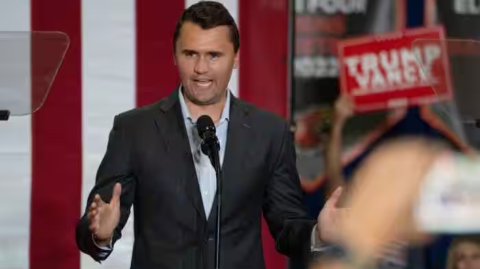 Charlie Kirk Shot Dead: ചാർലി കിർക്ക് വെടിയേറ്റ് കൊല്ലപ്പെട്ടു; കൊല്ലപ്പെട്ടത് ട്രംപിന്റെ വിശ്വസ്തനും വലതുപക്ഷ ആക്ടിവിസ്റ്റും Charlie Kirk Shot Dead: ചാർലി കിർക്ക് വെടിയേറ്റ് കൊല്ലപ്പെട്ടു; കൊല്ലപ്പെട്ടത് ട്രംപിന്റെ വിശ്വസ്തനും വലതുപക്ഷ ആക്ടിവിസ്റ്റും