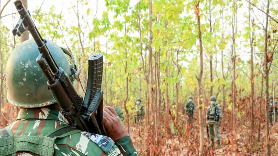 Jharkhand Encounter: ഝാർഖണ്ഡിൽ മാവോയിസ്റ്റ് വേട്ട; ഒരു കോടി വിലയിട്ട മാവോയിസ്റ്റ് കമാൻഡർ ഉൾപ്പെടെ 3 പേരെ വധിച്ചു