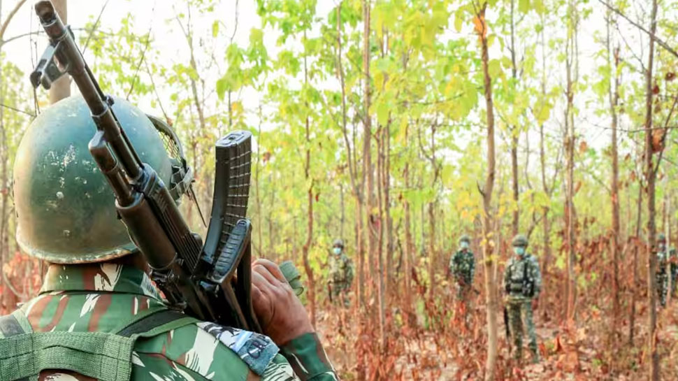 Jharkhand Encounter: ഝാർഖണ്ഡിൽ മാവോയിസ്റ്റ് വേട്ട; ഒരു കോടി വിലയിട്ട മാവോയിസ്റ്റ് കമാൻഡർ ഉൾപ്പെടെ 3 പേരെ വധിച്ചു Jharkhand Encounter: ഝാർഖണ്ഡിൽ മാവോയിസ്റ്റ് വേട്ട; ഒരു കോടി വിലയിട്ട മാവോയിസ്റ്റ് കമാൻഡർ ഉൾപ്പെടെ 3 പേരെ വധിച്ചു