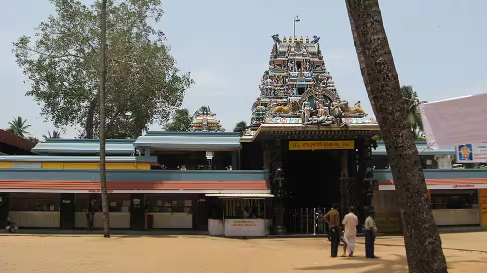 Fake Bomb Threat: ആറ്റുകാൽ ക്ഷേത്രത്തിൽ വ്യാജ ബോംബ് ഭീഷണി; ഒരാഴ്ചയ്ക്കിടെ ഇത് രണ്ടാം തവണ Fake Bomb Threat: ആറ്റുകാൽ ക്ഷേത്രത്തിൽ വ്യാജ ബോംബ് ഭീഷണി; ഒരാഴ്ചയ്ക്കിടെ ഇത് രണ്ടാം തവണ