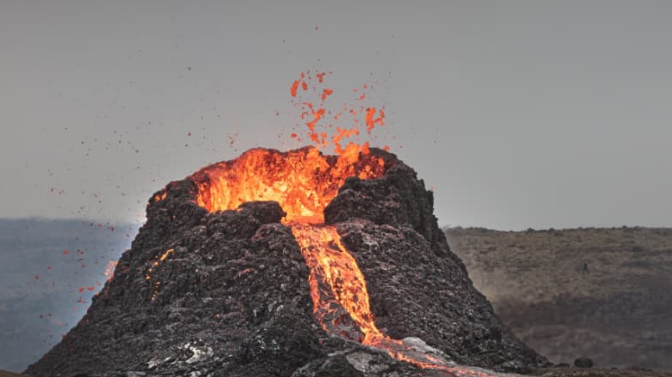 Volcano Erupted: ഇന്ത്യയിലെ സജീവ അഗ്നിപർവ്വതമായ ബാരൻ ദ്വീപ് അഗ്നിപർവ്വതം പൊട്ടിത്തെറിച്ചു; ഭൂകമ്പത്തിന് സാധ്യത Volcano Erupted: ഇന്ത്യയിലെ സജീവ അഗ്നിപർവ്വതമായ ബാരൻ ദ്വീപ് അഗ്നിപർവ്വതം പൊട്ടിത്തെറിച്ചു; ഭൂകമ്പത്തിന് സാധ്യത
