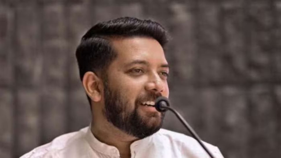 Shafi Parambil: ‘സ്ത്രീകളെ ബെംഗളൂരുവിലേക്ക് വിളിക്കും’; ഷാഫിക്കെതിരെ ആരോപണവുമായി സിപിഎം, വ്യക്തിഹത്യയെന്ന് ഷാഫി പറമ്പിൽ Shafi Parambil: ‘സ്ത്രീകളെ ബെംഗളൂരുവിലേക്ക് വിളിക്കും’; ഷാഫിക്കെതിരെ ആരോപണവുമായി സിപിഎം, വ്യക്തിഹത്യയെന്ന് ഷാഫി പറമ്പിൽ