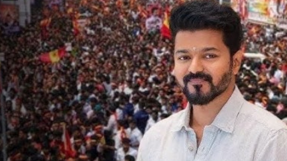 Karur stampede: ''വിജയുടെ വീട്ടിൽ ബോംബ് വച്ചിട്ടുണ്ട്, കണ്ടുപിടിക്കാമെങ്കിൽ കണ്ടുപിടിച്ചോളൂ...''; ഡിജിപി ഓഫീസിലേക്ക് ഇ-മെയിൽ സന്ദേശം Karur stampede: ''വിജയുടെ വീട്ടിൽ ബോംബ് വച്ചിട്ടുണ്ട്, കണ്ടുപിടിക്കാമെങ്കിൽ കണ്ടുപിടിച്ചോളൂ...''; ഡിജിപി ഓഫീസിലേക്ക് ഇ-മെയിൽ സന്ദേശം
