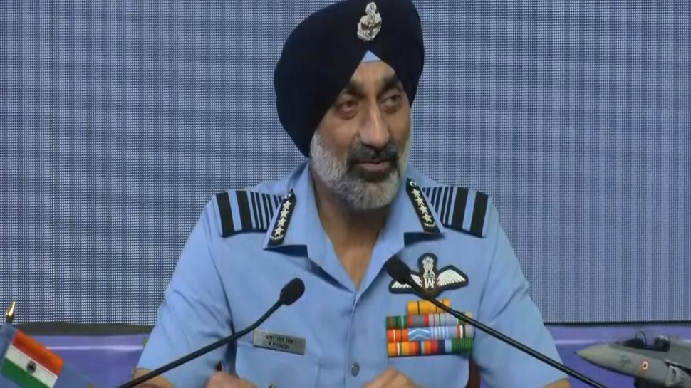 Air Chief Marshal Amarpreet Singh: ഓപ്പറേഷൻ സിന്ദൂർ: കുറഞ്ഞ സമയം കൊണ്ട് ലക്ഷ്യംനേടി, തകർത്തത് എഫ്-16 ഉള്പ്പെടെ 5 പാക് യുദ്ധവിമാനങ്ങൾ; വ്യോമസേന മേധാവി Air Chief Marshal Amarpreet Singh: ഓപ്പറേഷൻ സിന്ദൂർ: കുറഞ്ഞ സമയം കൊണ്ട് ലക്ഷ്യംനേടി, തകർത്തത് എഫ്-16 ഉള്പ്പെടെ 5 പാക് യുദ്ധവിമാനങ്ങൾ; വ്യോമസേന മേധാവി