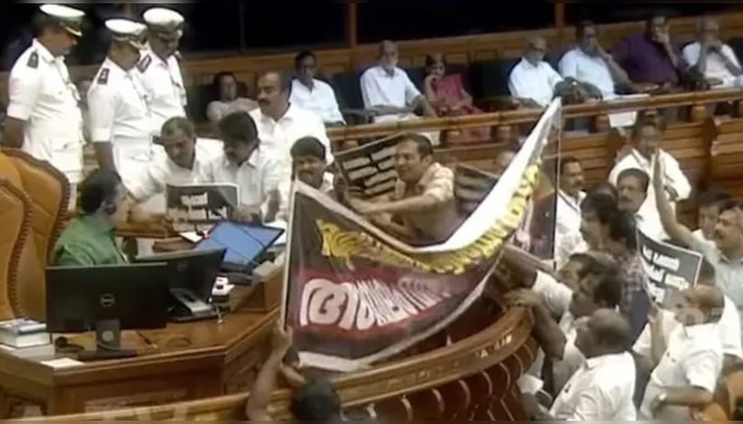 Niyamasabha: ചീഫ് മാർഷ്യലിനെ മർദിച്ച സംഭവം; മൂന്ന് എംഎൽഎമാർക്കെതിരെ സസ്പെൻഷൻ