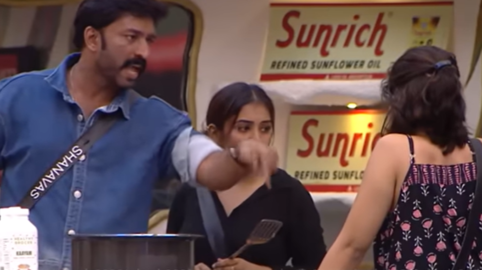 Bigg Boss Malayalam Season 7: ആങ്ങളയും പെങ്ങന്മാരും തമ്മിൽ അടിച്ച് പിരിഞ്ഞോ? ബിബി വീട്ടിൽ ഷാനവാസ്-ആദില-നൂറ വാക്ക്പോര് Bigg Boss Malayalam Season 7: ആങ്ങളയും പെങ്ങന്മാരും തമ്മിൽ അടിച്ച് പിരിഞ്ഞോ? ബിബി വീട്ടിൽ ഷാനവാസ്-ആദില-നൂറ വാക്ക്പോര്
