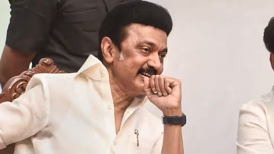Hindi Bann in Tamil Nadu : സംസ്ഥാനത്ത് ഹിന്ദി നിരോധിക്കാനുള്ള ബിൽ അവതരിപ്പിക്കാൻ ഒരുങ്ങി തമിഴ്നാട്