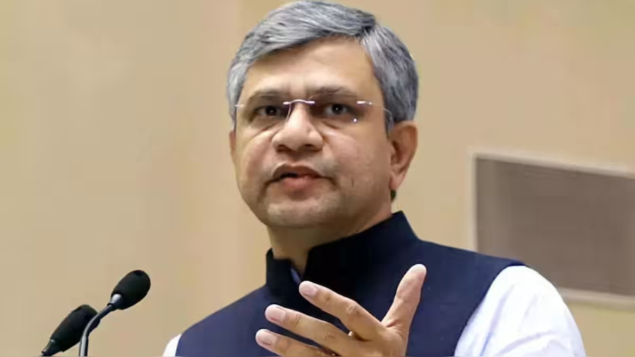 Union Railway Minister Ashwini Vaishnaw: നെടുമ്പാശ്ശേരി റെയിൽവെ സ്റ്റേഷൻ യാഥാർത്ഥ്യമാകുമോ? നിർമാണം ഉടനെന്ന് കേന്ദ്രമന്ത്രി അശ്വിനി വെെഷ്ണവ്