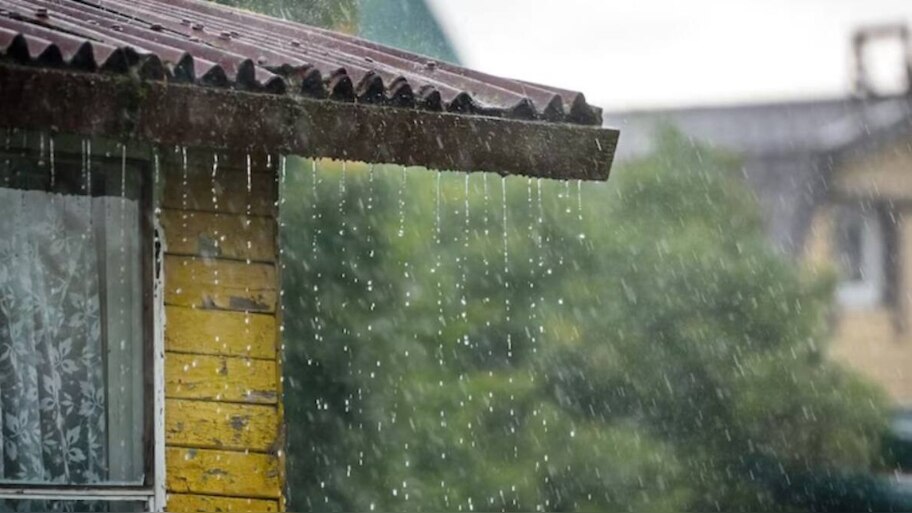 Kerala Rain Alert: സംസ്ഥാനത്ത് മഴ ശക്തം; ഉരുൾപൊട്ടൽ സാധ്യതയുള്ള പ്രദേശങ്ങളിൽ ജാഗ്രത മുന്നറിയിപ്പ്, ആറ് ജില്ലകളിൽ ഓറഞ്ച് അലർട്ട്