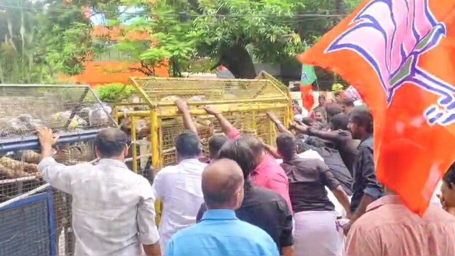 BJP March: ഗുരുവായൂരിൽ ബിജെപി നടത്തിയ ദേവസ്വം ഓഫീസ് മാർച്ചിൽ സംഘർഷം; പോലീസ് ജലപീരങ്കി പ്രയോഗിച്ചു