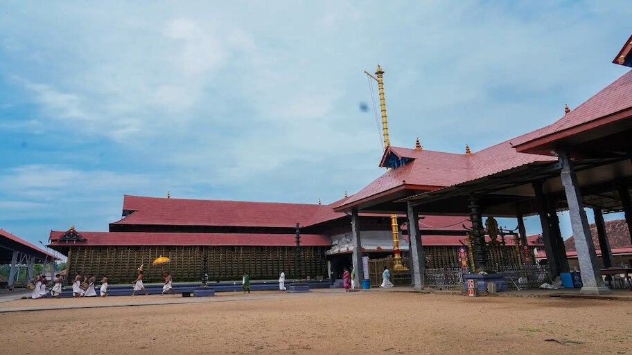 Aranmula Temple: ആറന്മുള പാർഥസാരഥി ക്ഷേത്രത്തിലെ തിരുവിതാംകൂർ ദേവസ്വംബോർഡിന്റെ പ്രധാന സ്‌ട്രോങ് റൂമിൽ പരിശോധന നടത്തി അമിക്കസ്‌ക്യൂറി