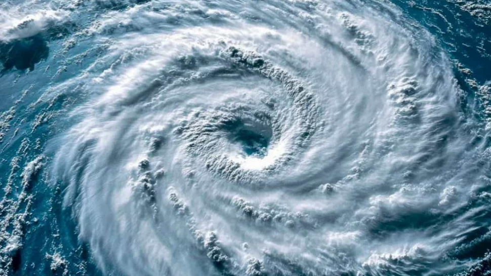 Montha Cyclone: ജീവനെടുത്ത് മോൻതാ; ആന്ധ്രയിൽ നാല് മരണം, വൻ കൃഷിനാശം Montha Cyclone: ജീവനെടുത്ത് മോൻതാ; ആന്ധ്രയിൽ നാല് മരണം, വൻ കൃഷിനാശം
