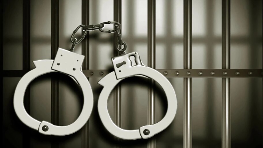 Kanchipuram Robbery: കൊറിയർ വാഹനം തടഞ്ഞ് 4.5 കോടി കവർന്നു; കാഞ്ചീപുരത്തെ കവർച്ചയ്ക്ക് പിന്നിൽ മലയാളി സംഘം, 5 പേർ പിടിയിൽ