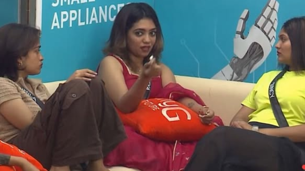 Bigg Boss Malayalam Season 7: 'കട്ടപ്പ എന്നും കട്ടപ്പ തന്നെ'; റീ എൻട്രിക്ക് പിന്നാലെ ശൈത്യ വീണ്ടും എയറിൽ Bigg Boss Malayalam Season 7: 'കട്ടപ്പ എന്നും കട്ടപ്പ തന്നെ'; റീ എൻട്രിക്ക് പിന്നാലെ ശൈത്യ വീണ്ടും എയറിൽ