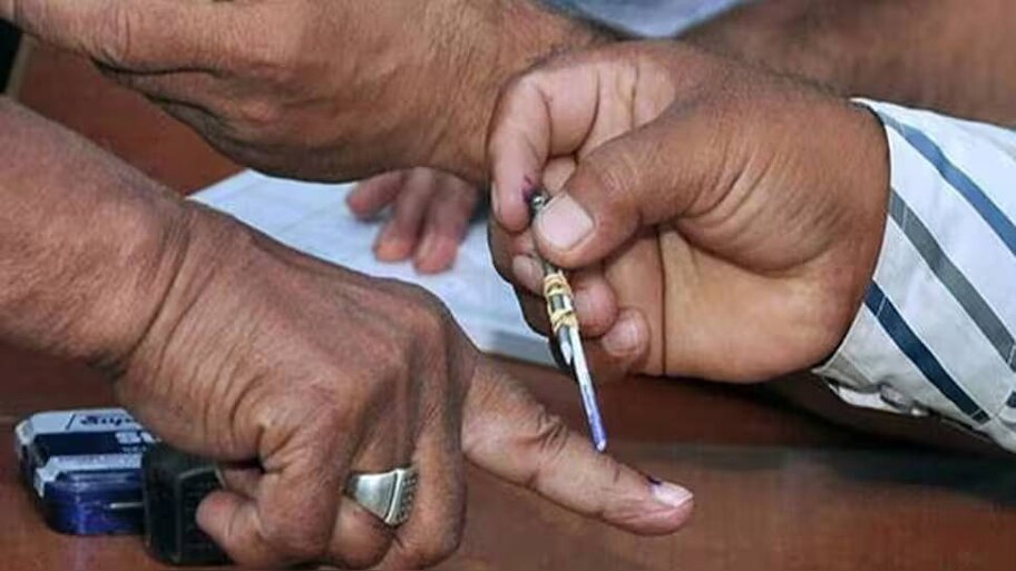 Bihar Assembly Election 2025: ബിഹാറിൽ ആദ്യഘട്ട വോട്ടെടുപ്പ് പൂർത്തിയായി; 60 ശതമാനം പോളിങ്