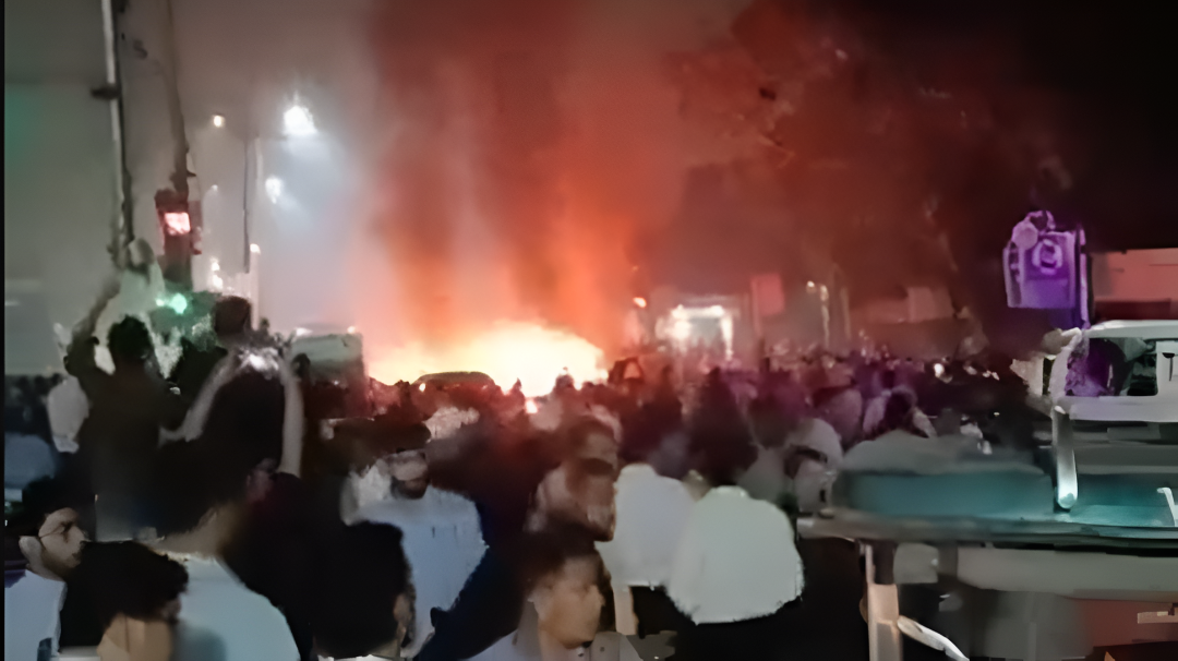 Delhi Blast: ചെങ്കോട്ട സ്ഫോടനം; ജയ്ഷെ ആസ്ഥാനം തകർത്തിൽ പ്രതികാരം, കേസ് എൻഐഎ അന്വേഷിക്കും Delhi Blast: ചെങ്കോട്ട സ്ഫോടനം; ജയ്ഷെ ആസ്ഥാനം തകർത്തിൽ പ്രതികാരം, കേസ് എൻഐഎ അന്വേഷിക്കും