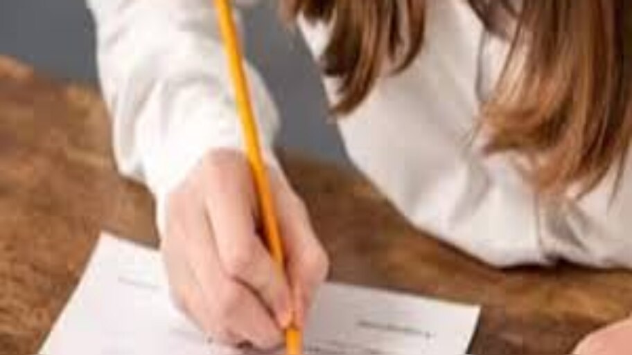 Christmas exams: ക്രിസ്മസ് പരീക്ഷകൾ തദ്ദേശ തെരഞ്ഞെടുപ്പിന് ശേഷം; തിയതികൾ ഇങ്ങനെ...