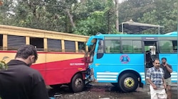 കെഎസ്ആർടിസി ബസും സ്വകാര്യ ബസും കൂട്ടിയിടിച്ച് യാത്രക്കാർക്ക് പരിക്ക് 