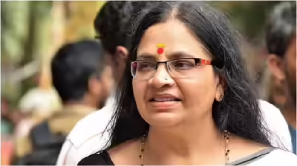 Bhagya lakshmi: ഓൺലൈൻ മാധ്യമം വ്യാജ വാർത്തകൾ പ്രചരിപ്പിക്കുന്നു;ഡിജിപിക്ക് പരാതി നൽകി ഭാഗ്യലക്ഷ്മി Bhagya lakshmi: ഓൺലൈൻ മാധ്യമം വ്യാജ വാർത്തകൾ പ്രചരിപ്പിക്കുന്നു;ഡിജിപിക്ക് പരാതി നൽകി ഭാഗ്യലക്ഷ്മി