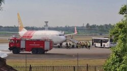 Emergency Landing: വിമാനത്തിന്റെ ടയറുകൾ പൊട്ടി; നെടുമ്പാശേരിയിൽ അടിയന്തര ലാൻഡിങ് നടത്തി എയര്‍ ഇന്ത്യ എക്സ്പ്രസ്